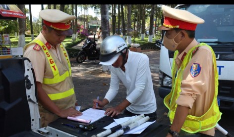 Lâm Đồng xử lý hơn 1.100 vi phạm giao thông dịp Tết