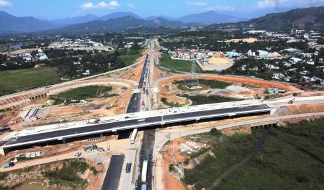 Rộn nhịp công trường, tăng tốc về đích tại Dự án Nút giao Quốc lộ 14B – cao tốc Hòa Liên – Túy Loan