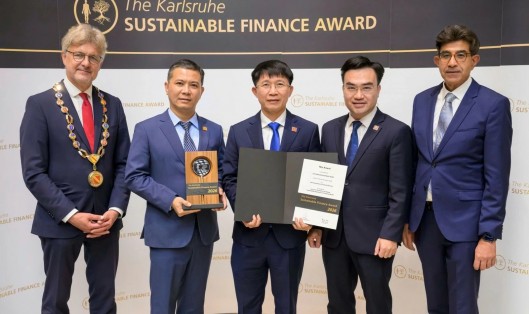 Cao tốc Hà Nội - Hải Phòng được vinh danh tại Giải thưởng Tài chính Bền vững Karlsruhe 2026