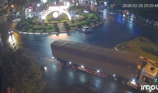 Đắk Lắk: Xe đầu kéo gây tai nạn khiến hai người đi xe máy thương vong