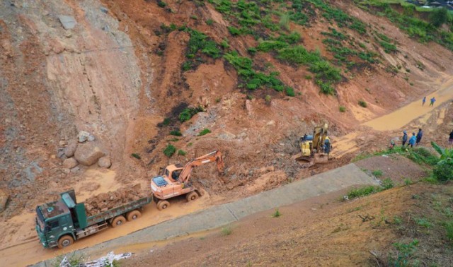 Công bố tình huống khẩn cấp về thiên tai trên QL279 và QL32 qua Lai Châu
