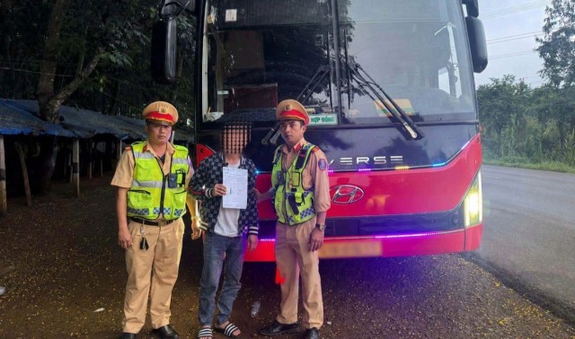Đắk Lắk: Xử phạt tài xế xe khách dương tính với ma túy chạy 134 km/h