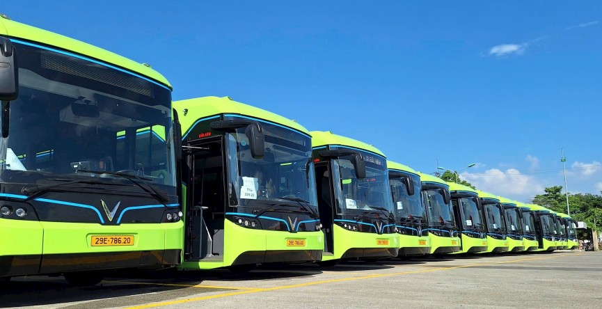 Hà Nộ: Đưa thêm nhiều xe buýt điện vào khai thác tuyến 54 Long Biên - Bắc Ninh
