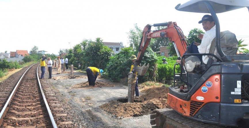Đắk Lắk: Rào đóng vị trí nguy hiểm, đảm bảo an toàn hành lang đường sắt