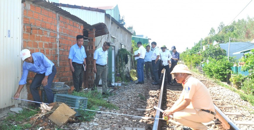 Quảng Ngãi: Xử lý công trình xây dựng trong phạm vi bảo vệ kết cấu công trình đường sắt