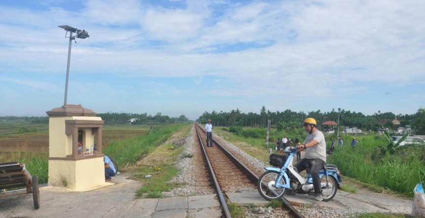 Quảng Ngãi: Xóa lối đi tự mở, siết chặt an toàn đường sắt