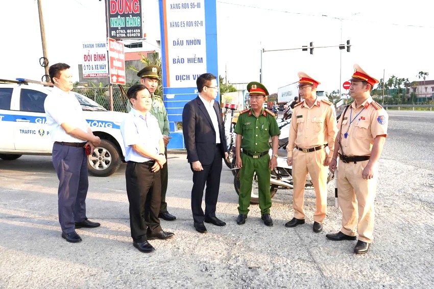 Chủ tịch UBND tỉnh Quảng Ngãi yêu cầu siết chặt kiểm tra, kiểm soát giao thông sau Tết 