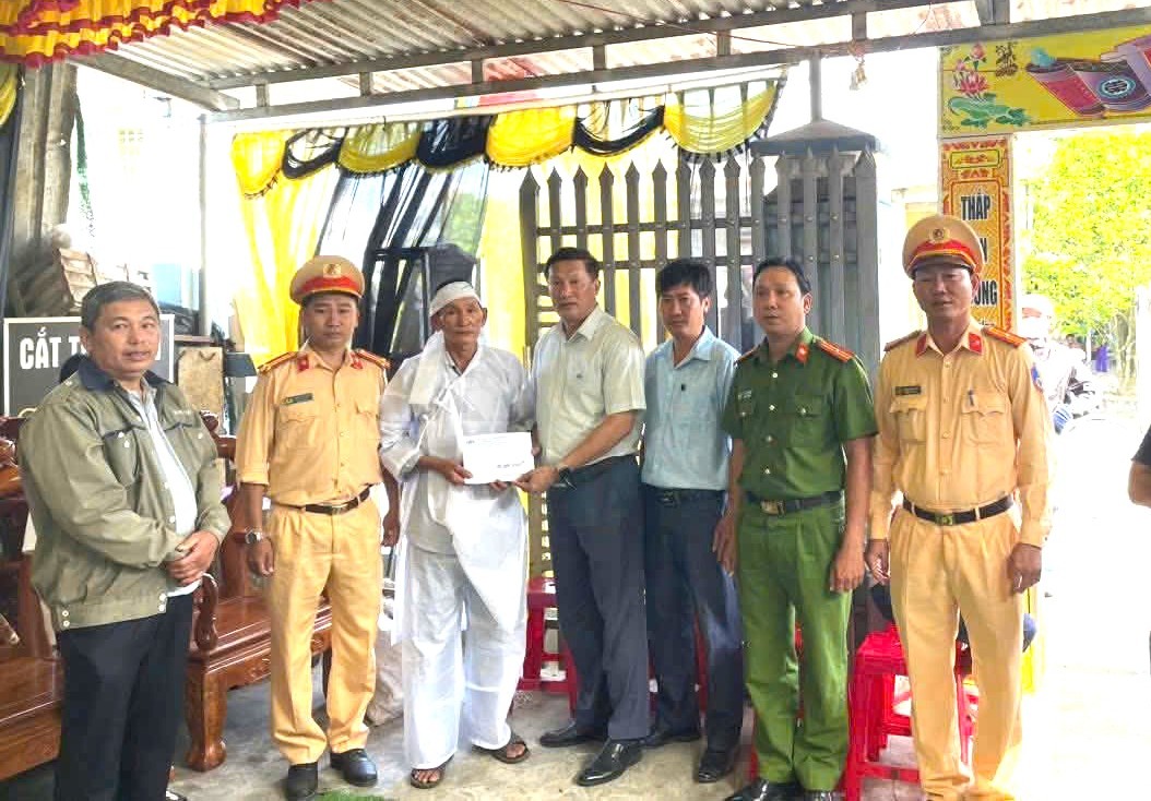 Quảng Ngãi thăm hỏi, hỗ trợ nạn nhân vụ tai nạn giao thông nghiêm trọng tại đèo Vi-ô-lắk