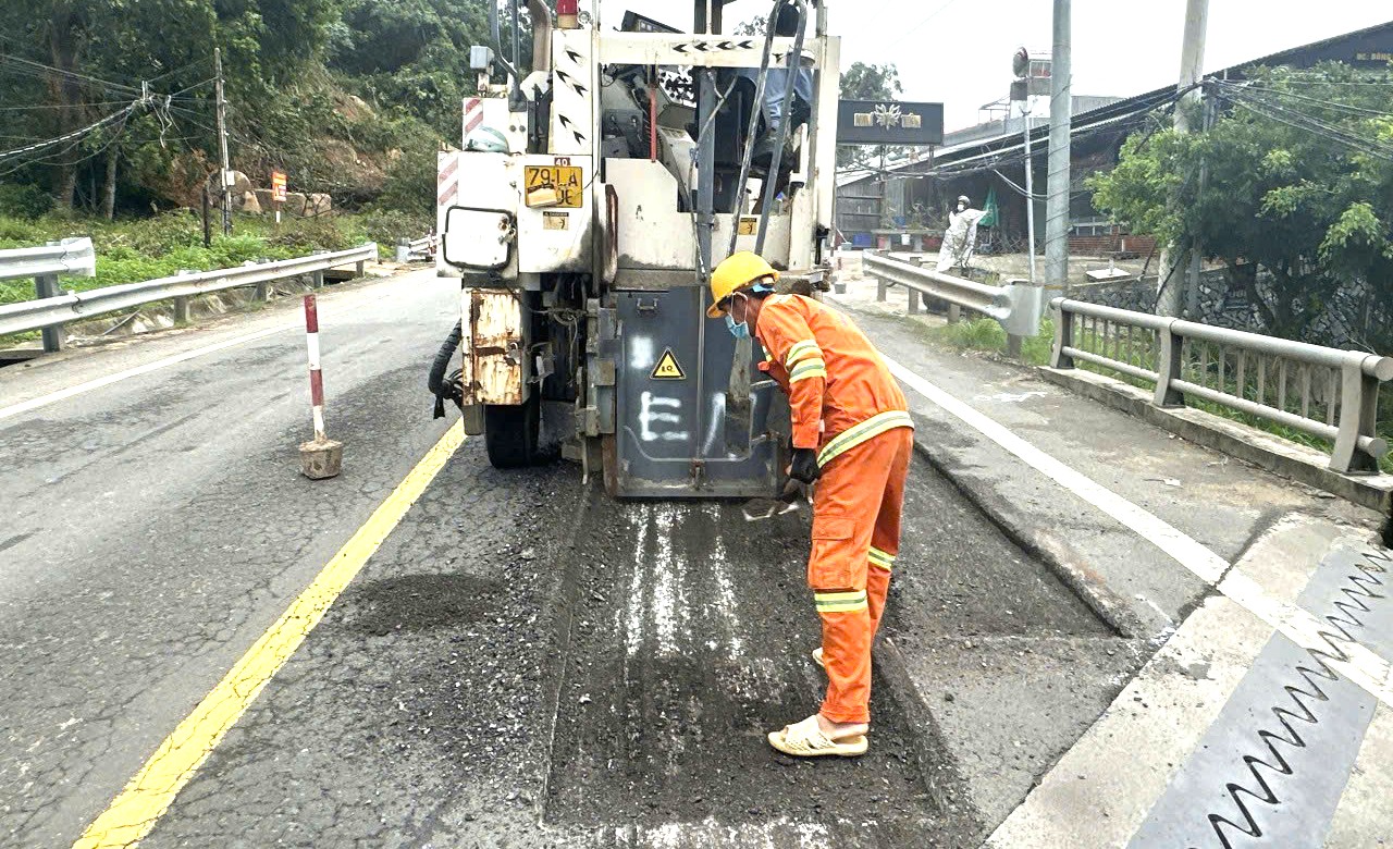 Tập huấn thí nghiệm và kiểm định vật liệu xây dựng trong bảo trì kết cấu đường bộ