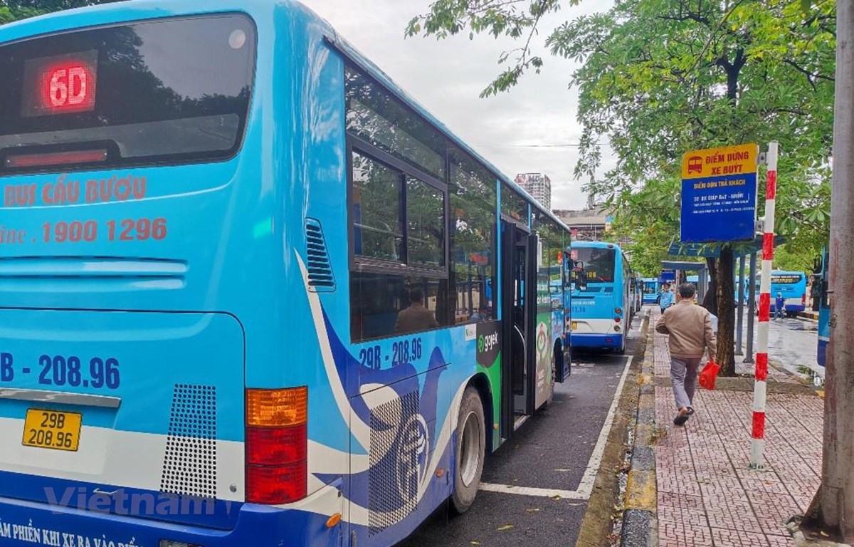 Hà Nội tăng cường xe buýt, tàu điện phục vụ kỳ thi tốt nghiệp THPT