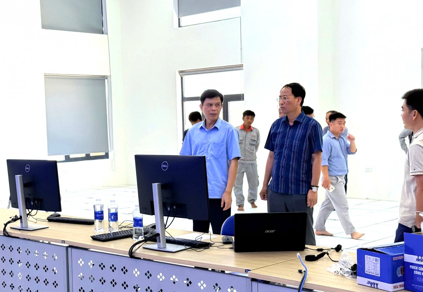 Khẩn trương hoàn thiện các điều kiện để thu phí cao tốc, đẩy nhanh tiến độ trạm dừng nghỉ