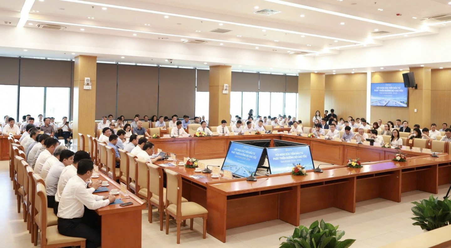 Phấn đấu đến 2030 có khoảng trên 5.000 km đường bộ cao tốc 