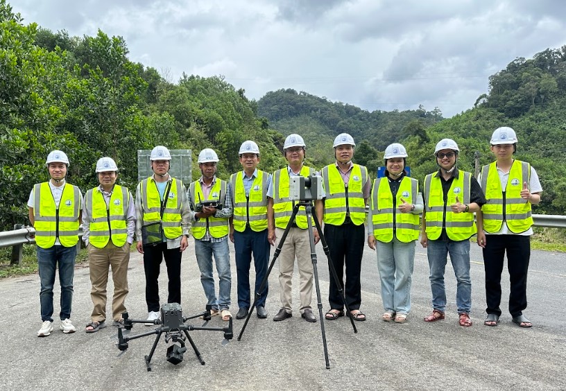 Ứng dụng công nghệ UAV và Scan Laser khảo sát công trình giao thông 