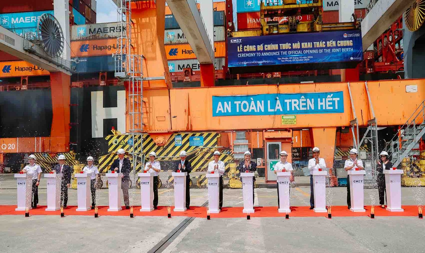 Khai thác bến chung tại cảng biển Cái Mép - Thị Vải